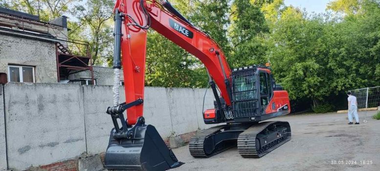 Экскаватор ACE230
