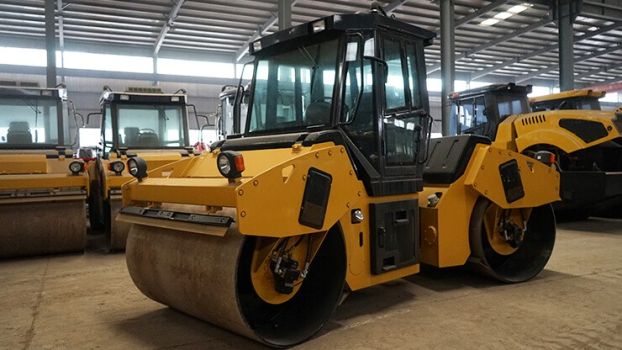 Двухбарабанный вибрационный каток ACE