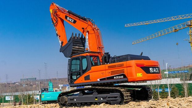 Экскаватор ACE300
